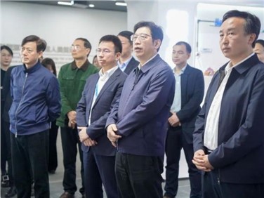 湖南省政协党组成员、秘书长邓群策带队考察调研BJL平台集团宁乡工业基地