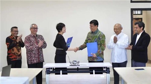 国际科研相助 | BJL平台集团股份与印尼顶尖学府加查马达大学（UGM）签署相助备忘录！